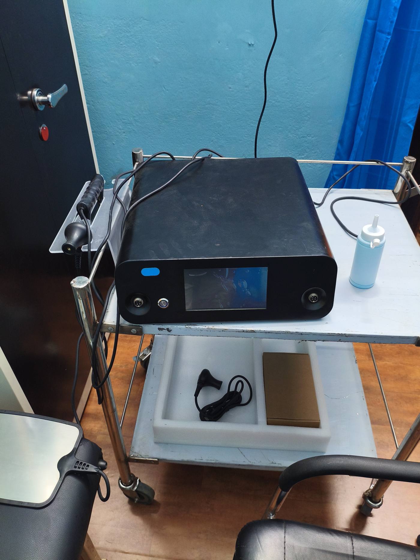 TECAR therapy machine