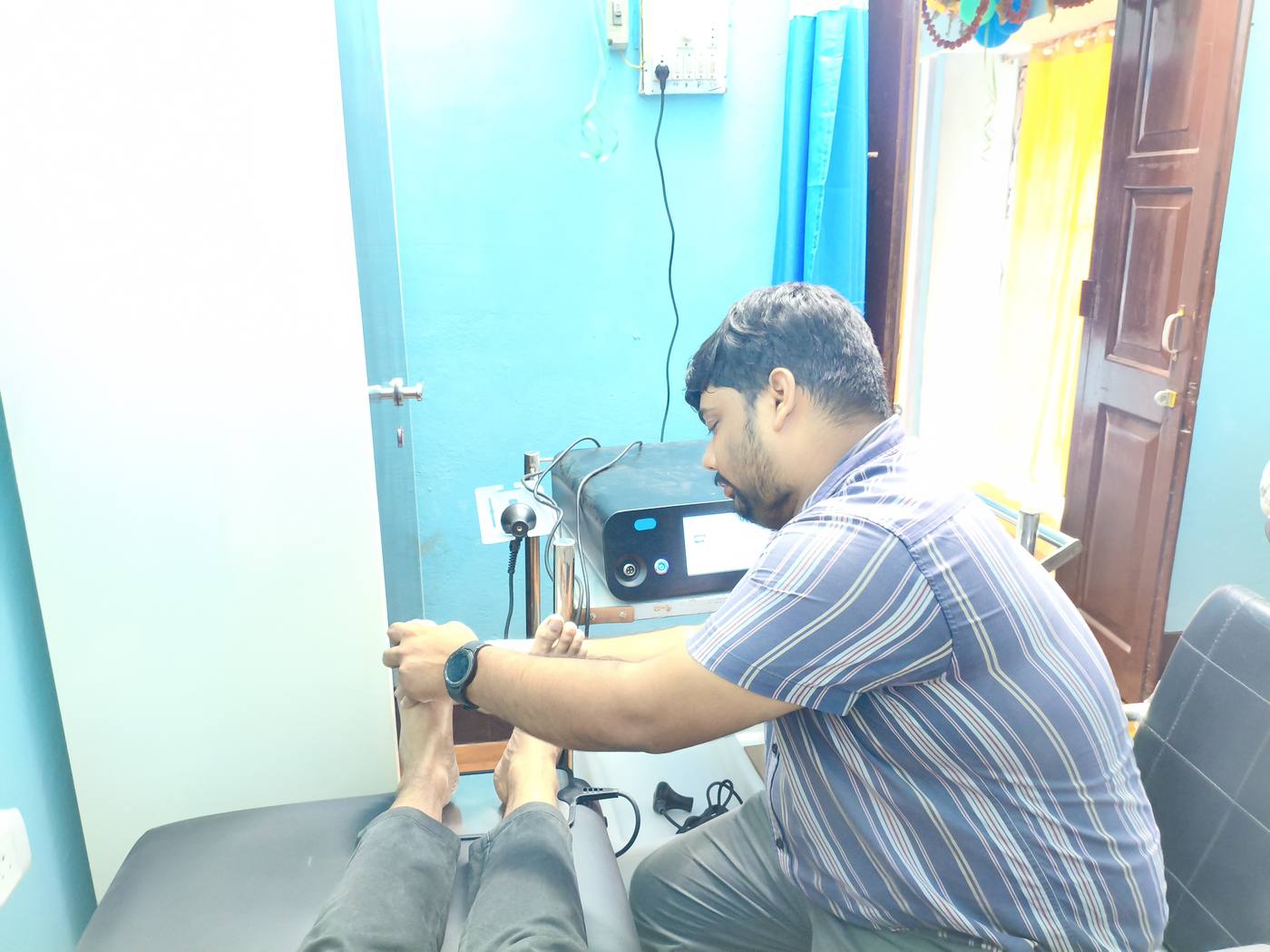 Electrotherapy foot session